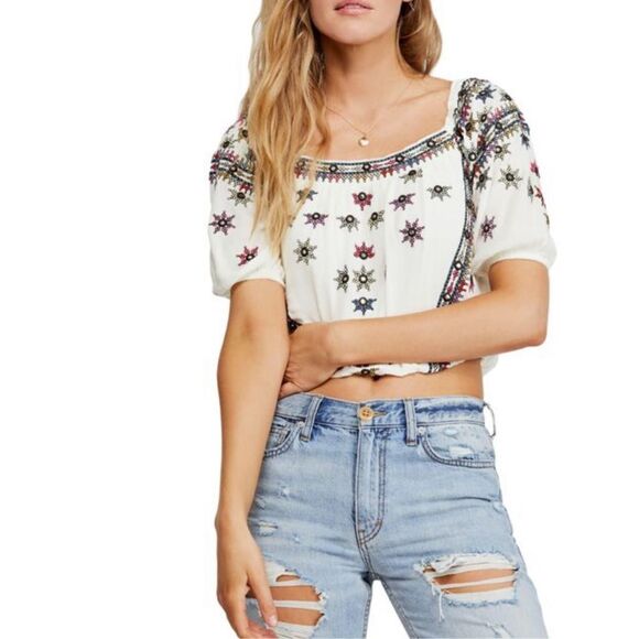 Free People Tops - FREE PEOPLE
Women's White Aurura Embroidered crop Top Floral Pattern size large
